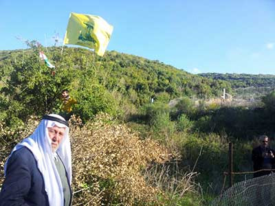 Un comando israelí “captura” una bandera de Hezbolá